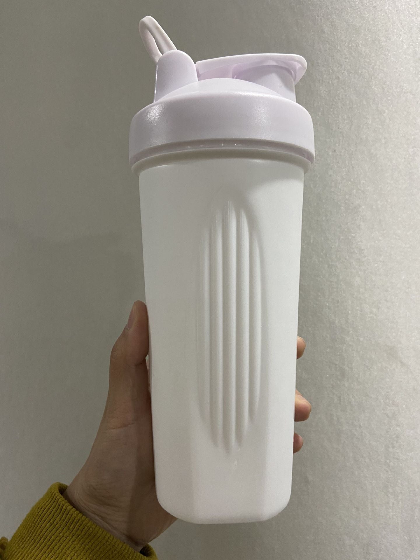 Portable Shake Cup – Mix Protein Smoothly Anytime, Anywhere
